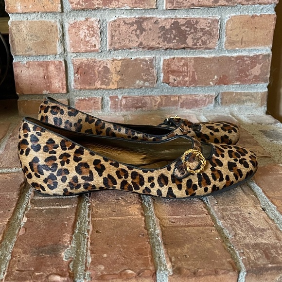 Arturo Chiang Aryane Buckle Leopard Flats - Picture 4 of 9